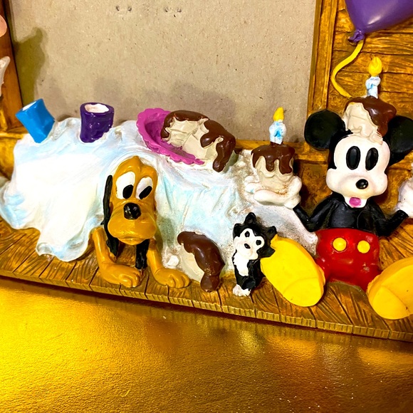DISNEY STORE EXCLUSIVE VTG 90’s 3-D MICKEY & FRIENDS HAPPY BIRTHDAY PARTY FRAME - Picture 5 of 16